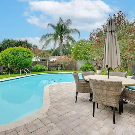 Villa Sunny Tampa Oasis Pool, Patio And Gazebo
